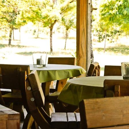 Domaine La Faix, Gite La Forestiere Saint-Plaisir エクステリア 写真